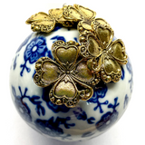 Ceramic Ball Frame with Clovers